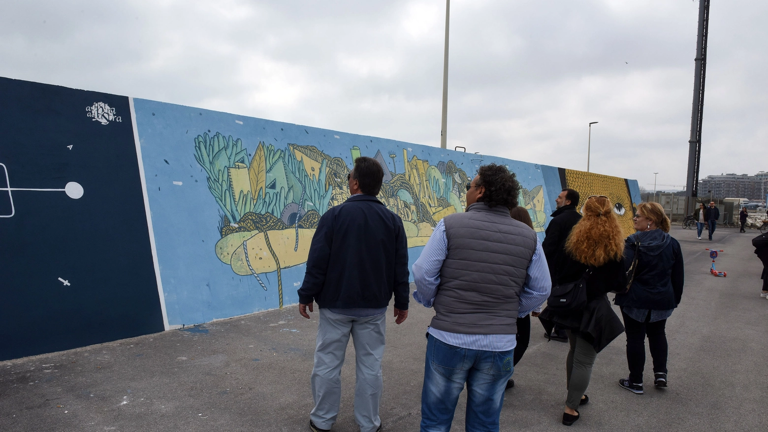 I nuovi murales al porto di Civitanova (foto De Marco)