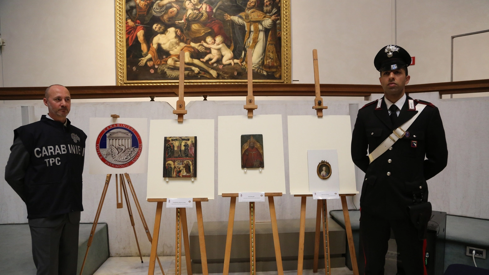 I tre quadri recuperati dai Carabinieri del nucleo tutela Beni culturali