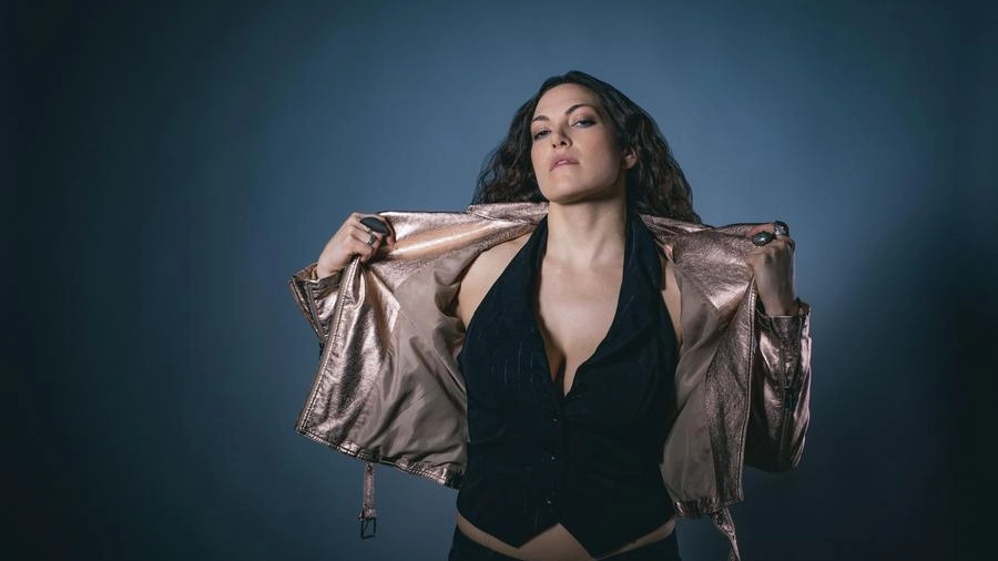 Sara Zaccarelli, 31 anni, cantante bolognese, presenta l'omonimo disco d'esordio 'Nudha'