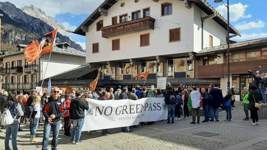 Un momento della manifestazione a Cortina d'Ampezzo