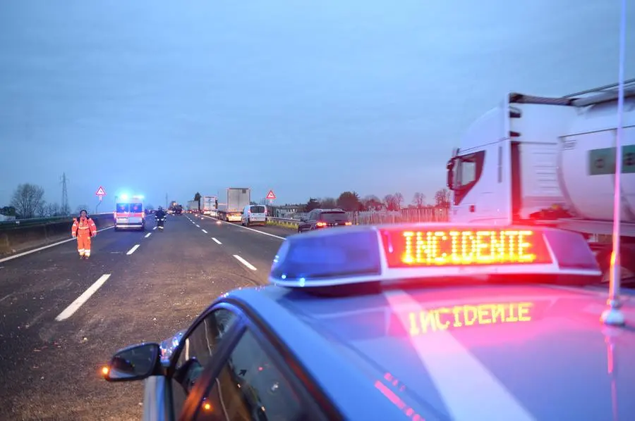 Incidente oggi a Modena tra due auto: chiusa la statale 623