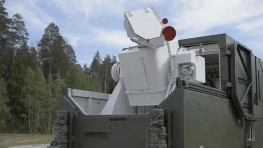 Il Peresvet, il sistema laser russo montato su un camion