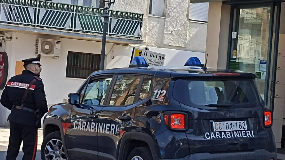 I carabinieri in centro a Quattro Castella