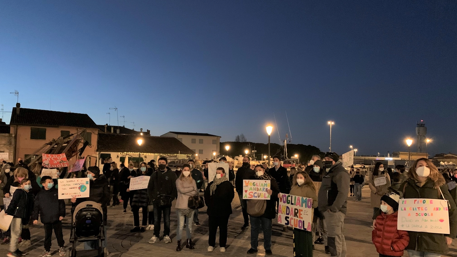 Zona arancione scuro Romagna: la protesta a Cesenatico