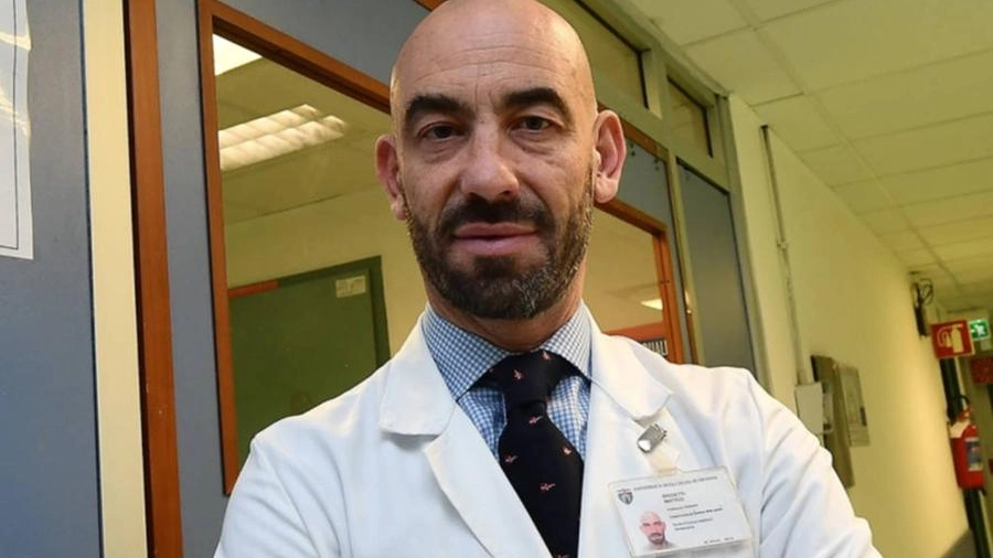 L'infettivologo Matteo Bassetti