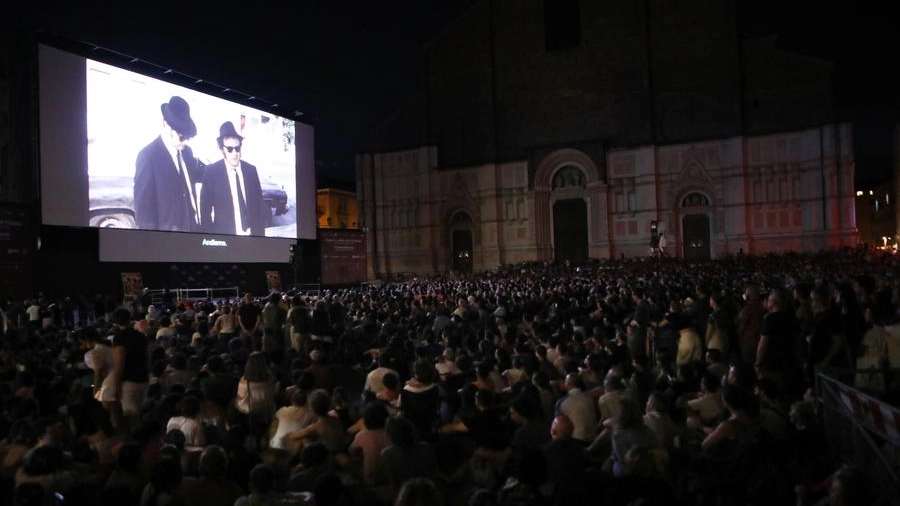 Il cinema in piazza Maggiore a Bologna (FotoSchicchi)
