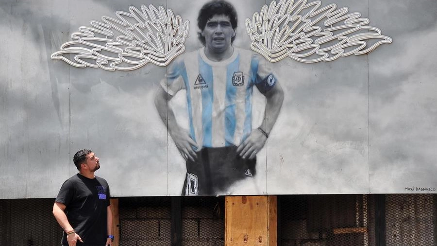 Murales in memoria di Maradona
