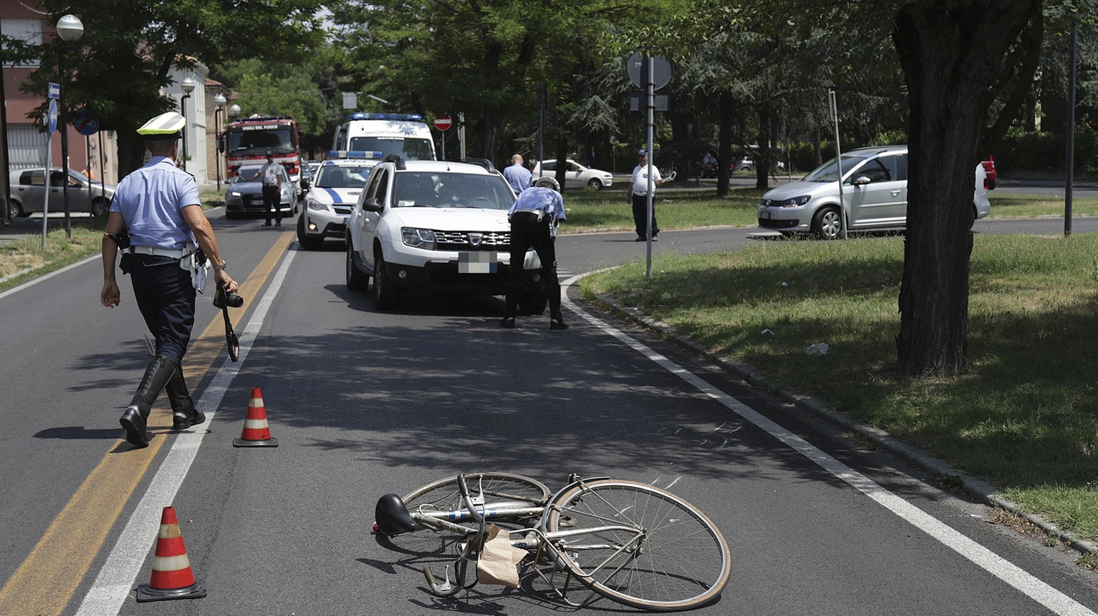 Ravenna, incidente in via Piave, il ciclista è morto (foto Zani)