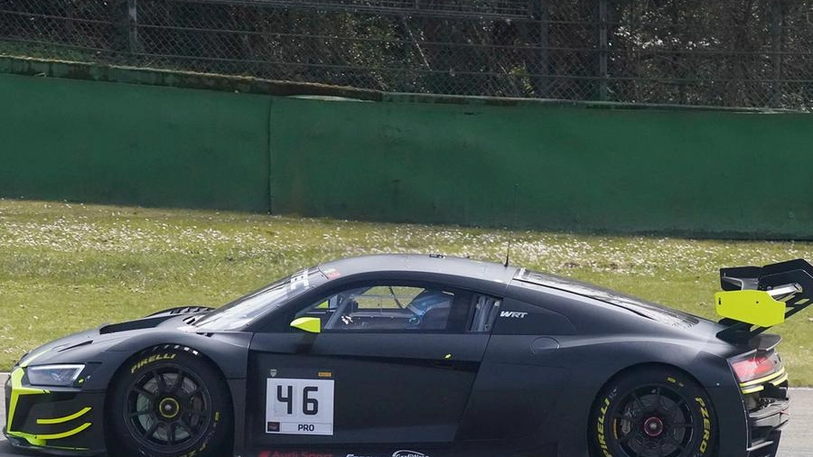 L’Audi nera con il numero 46, quello del Dottore, durante le prove in Autodromo di ieri