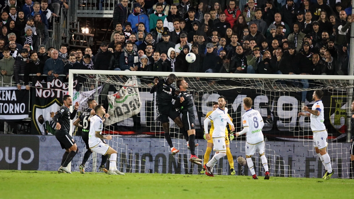 Ascoli-Verona 1-0, decide Cavion nel finale (Foto Labolognese)