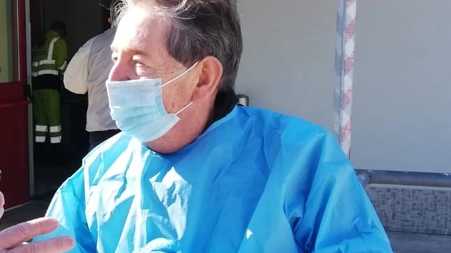 Il medico di famiglia Sergio Costantini, 68 anni, con ambulatorio a Falconara