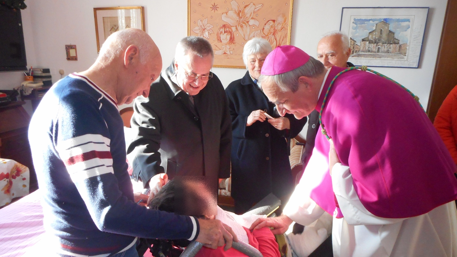 La visita di monsignor Zuppi a Cristina Magrini