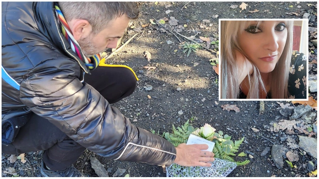 Il fratello di Alice Neri (nel tondo) ha deposto un mazzo di rose rosa nel luogo in cui è stato ritrovato il corpo della sorella