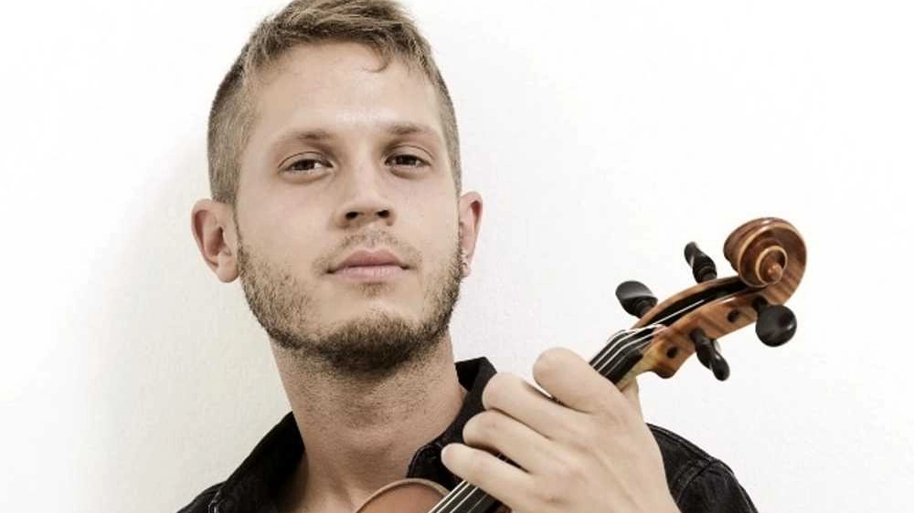 Federico Mecozzi, uno dei più giovani maestri d'orchestra sul palco di Sanremo