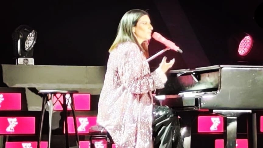 Laura Pausini in concerto al palazzetto di Rimini