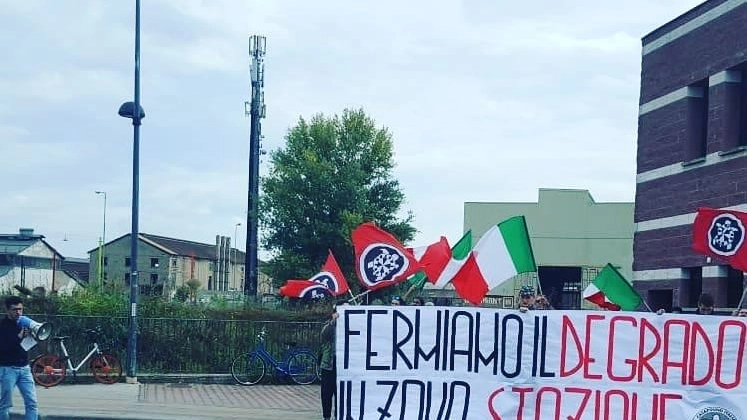 Una recente manifestazione di CasaPound a Reggio Emilia