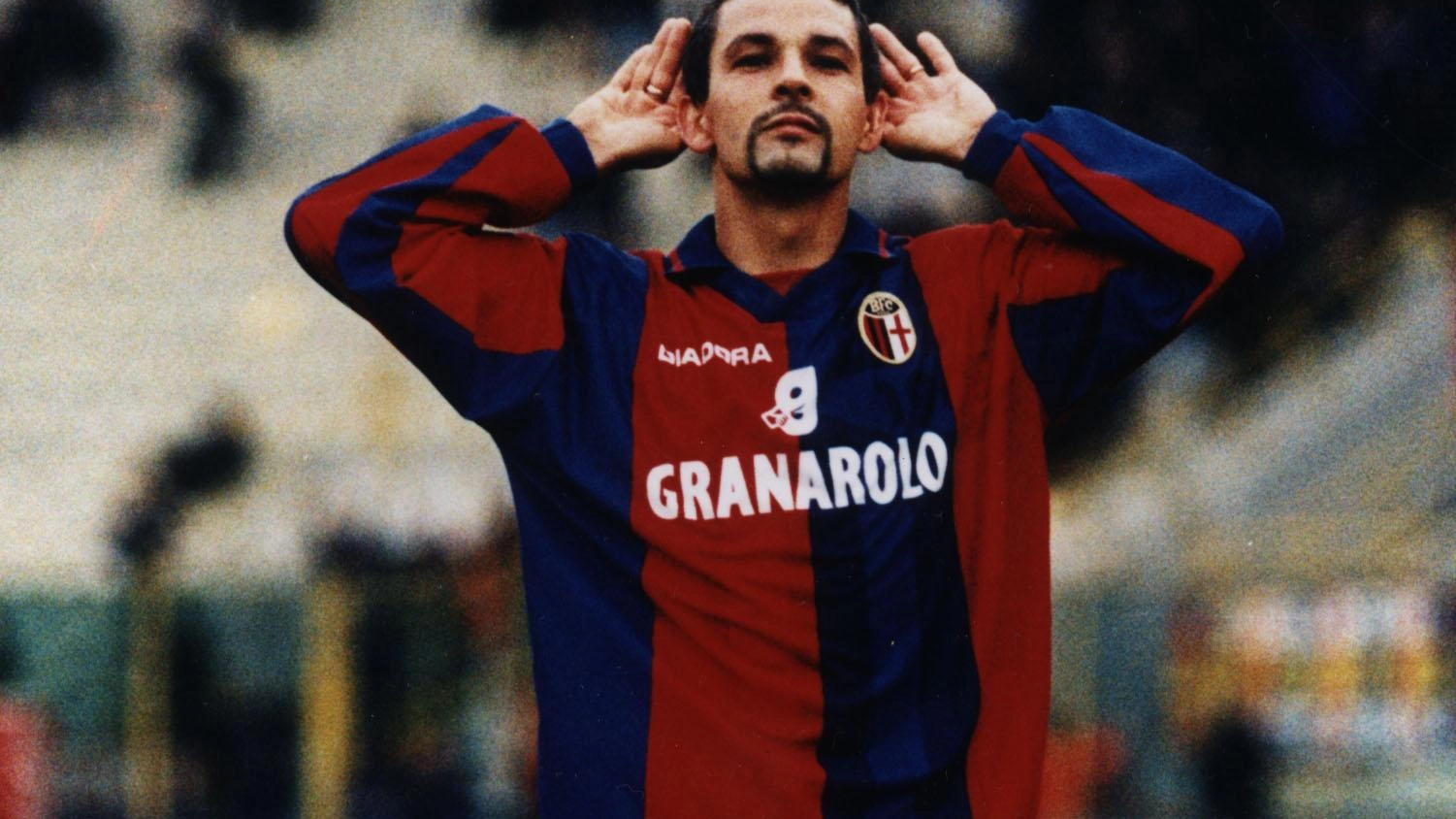 Roberto Baggio ai tempi del Bologna (FotoSchicchi archivio)