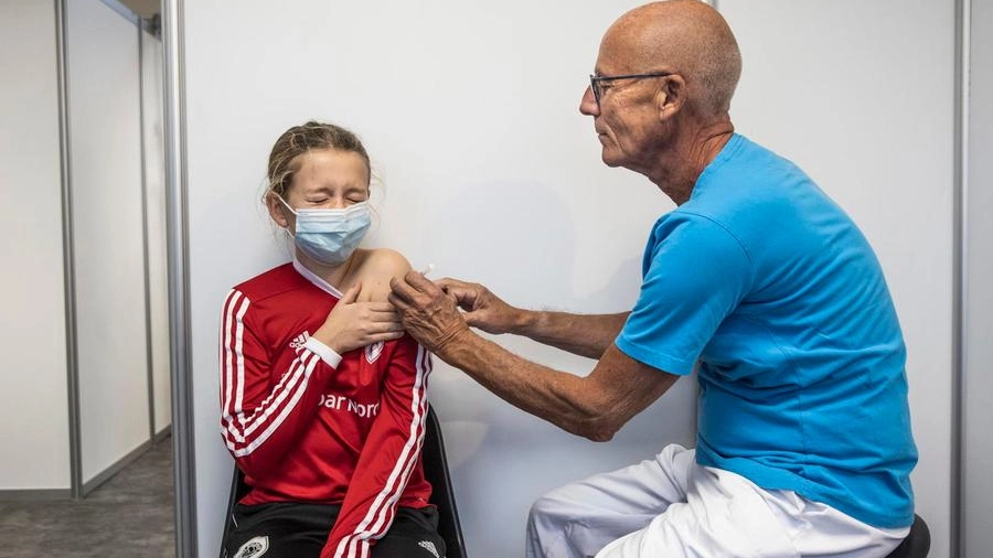 Un'undicenne vaccinata in Danimarca