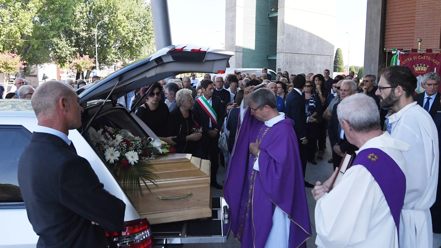 Dino Pirini, il funerale a Castenaso (FotoSchicchi)
