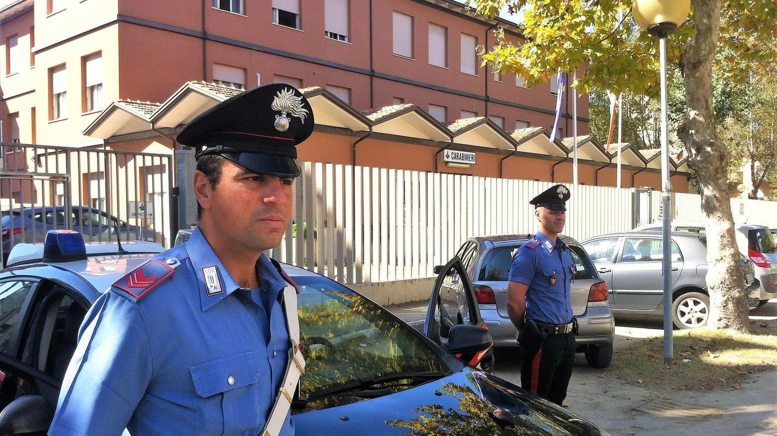 I carabinieri hanno colto sul fatto una coppia di ultrasessantenni dedita ai furti 