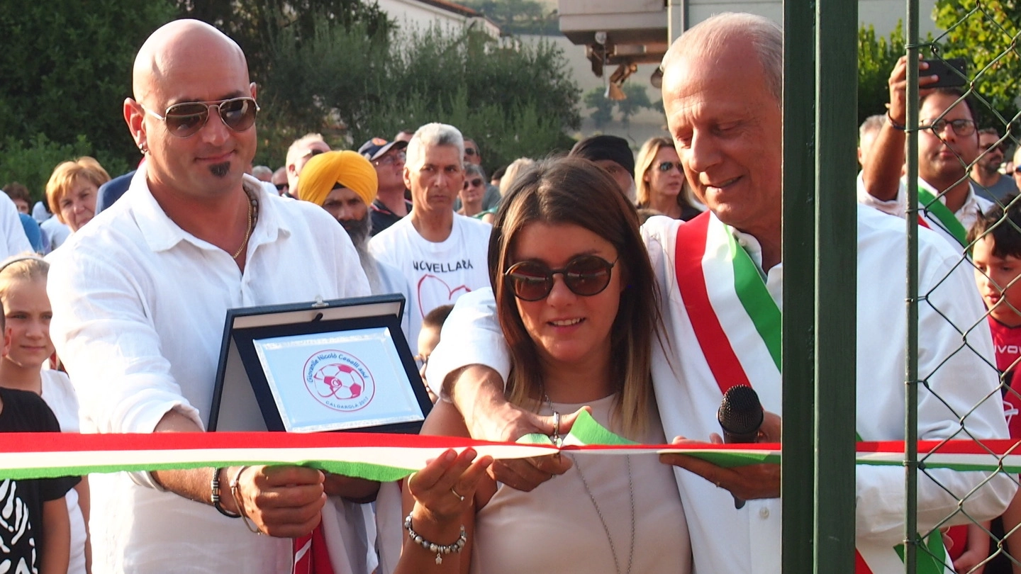L’inaugurazione con il sindaco Giuseppetti e i genitori di Nicolò Ceselli