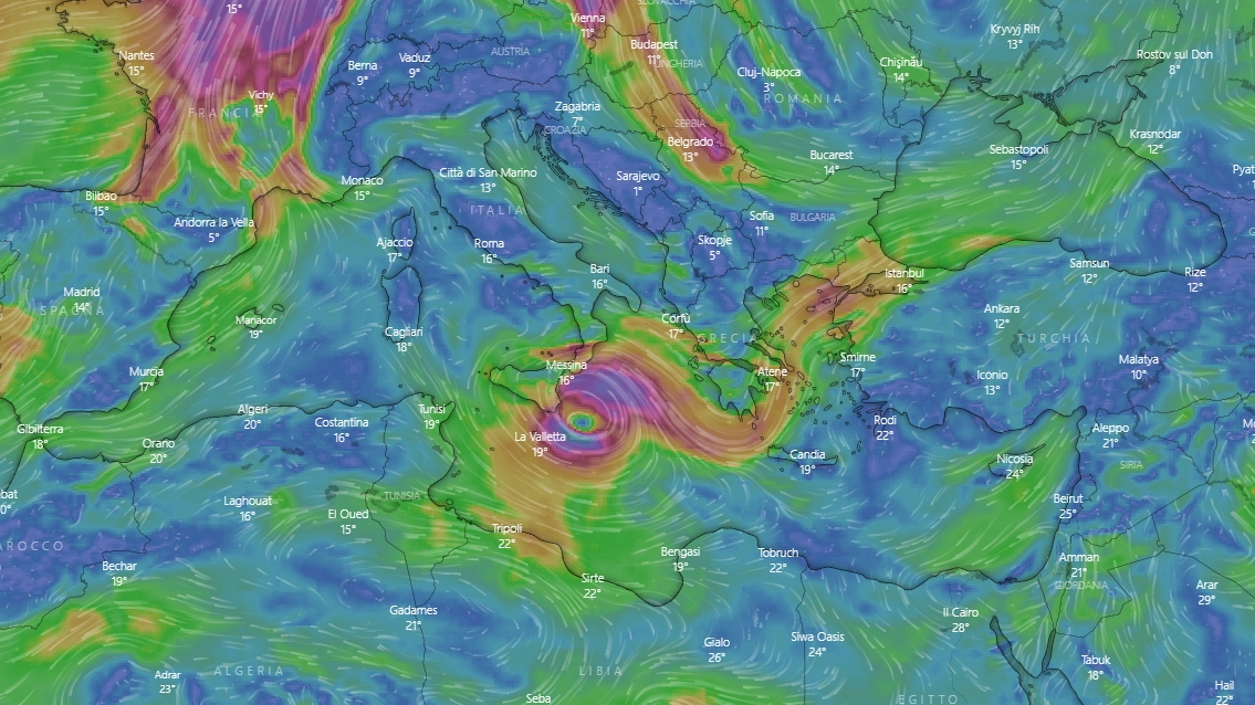 Traiettoria maltempo ciclone Apollo in Sicilia, satellite di Windy.com