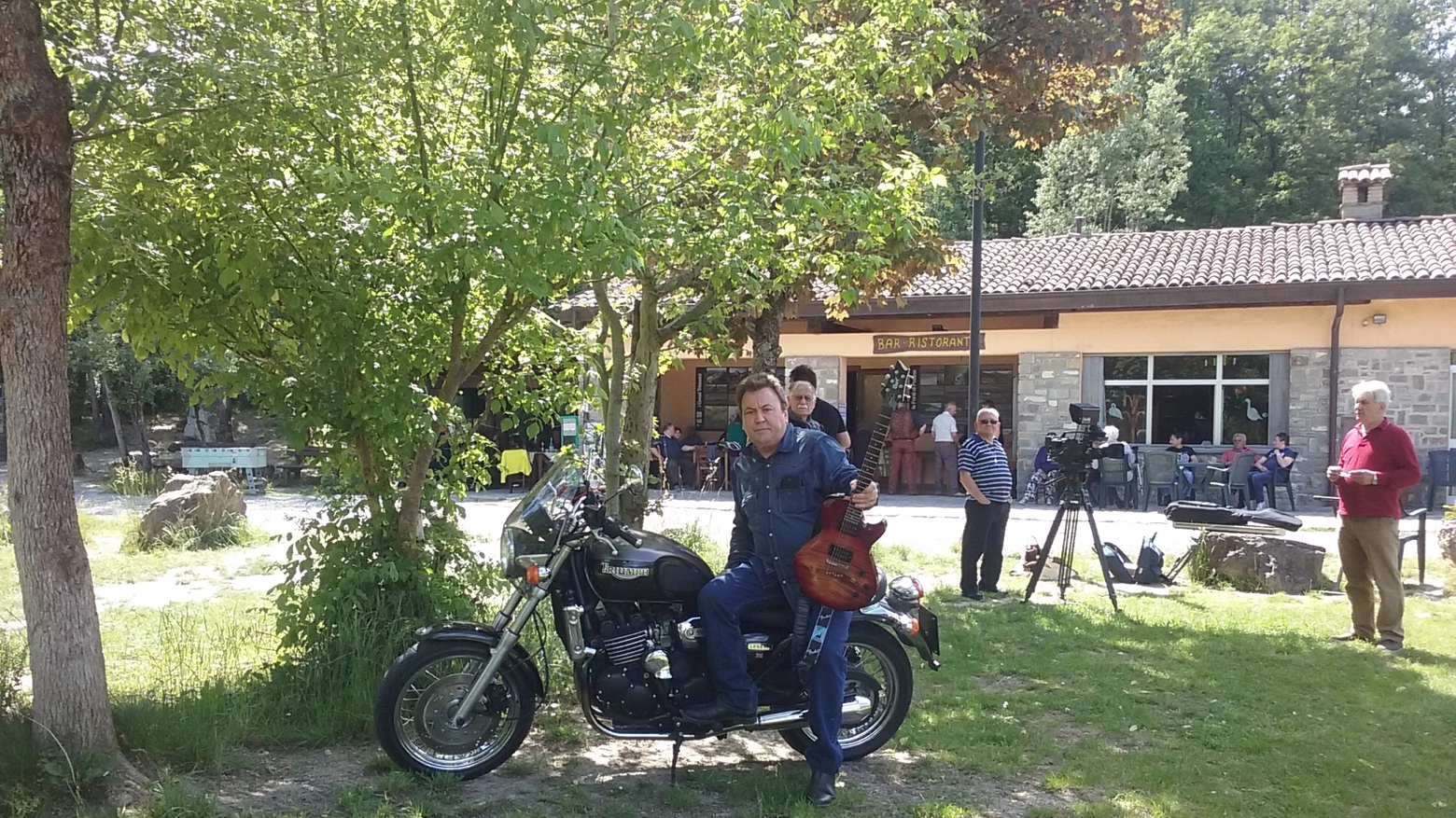 Maurizio Leonardi alle Fonti di Poiano per il suo nuovo video musicale