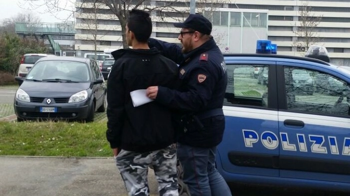 La polizia all'Istituto Cattaneo di Modena