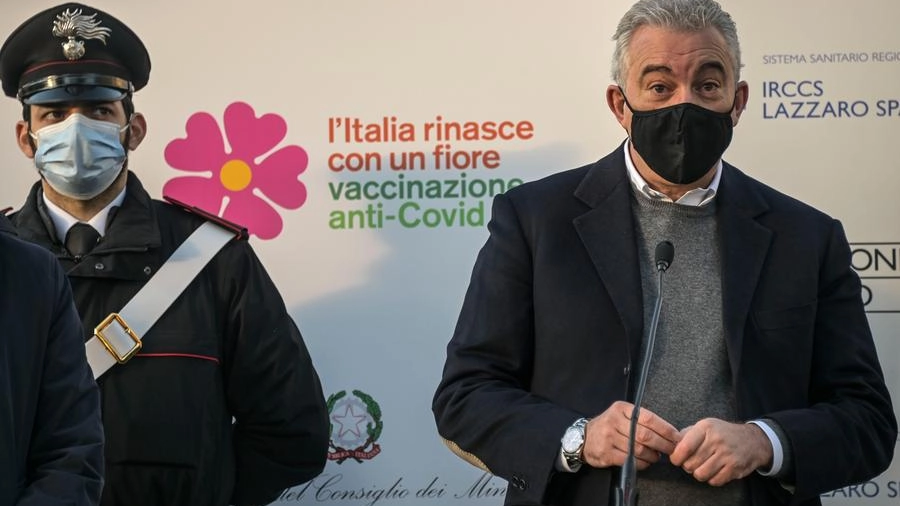 Domenico Arcuri, 58 anni, commissario all’emergenza Covid