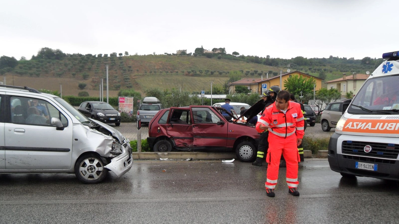 L'incidente a Piane di Montegiorgio (Foto Carassai)