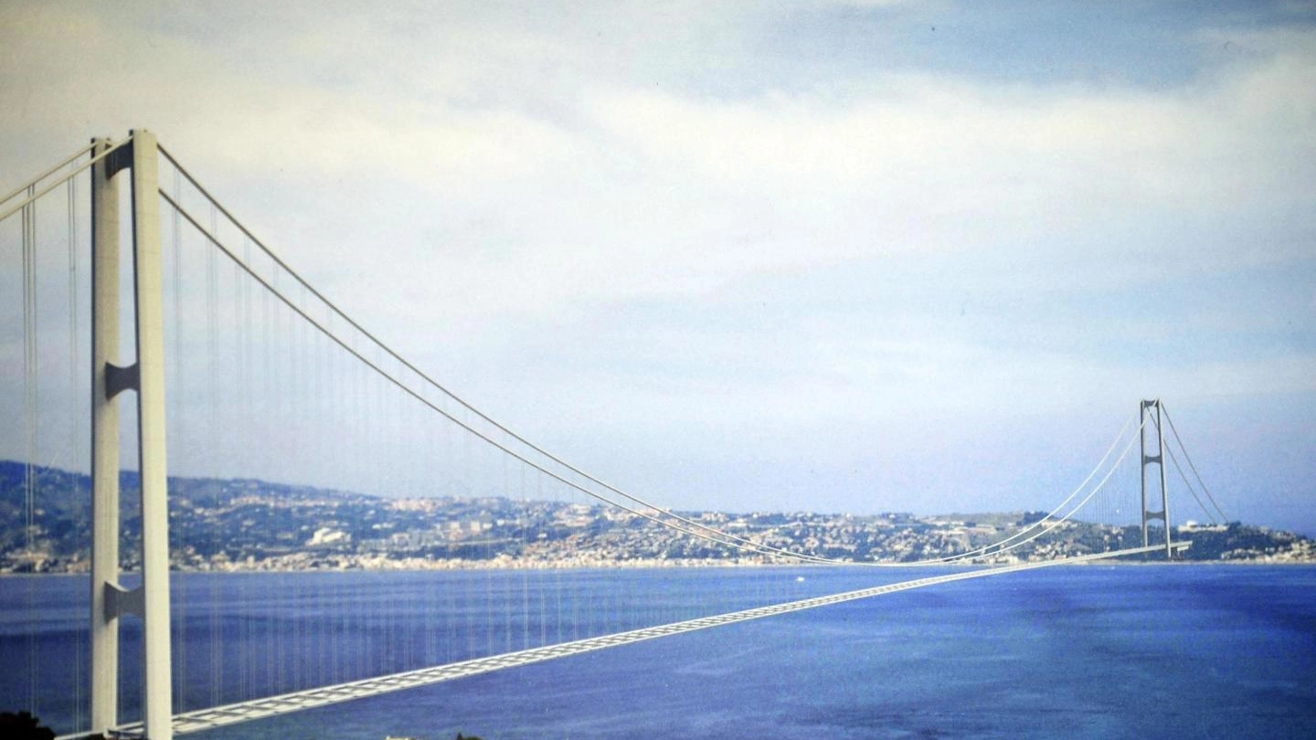  Una foto del progetto del ponte sullo Stretto di Messina (Ansa)