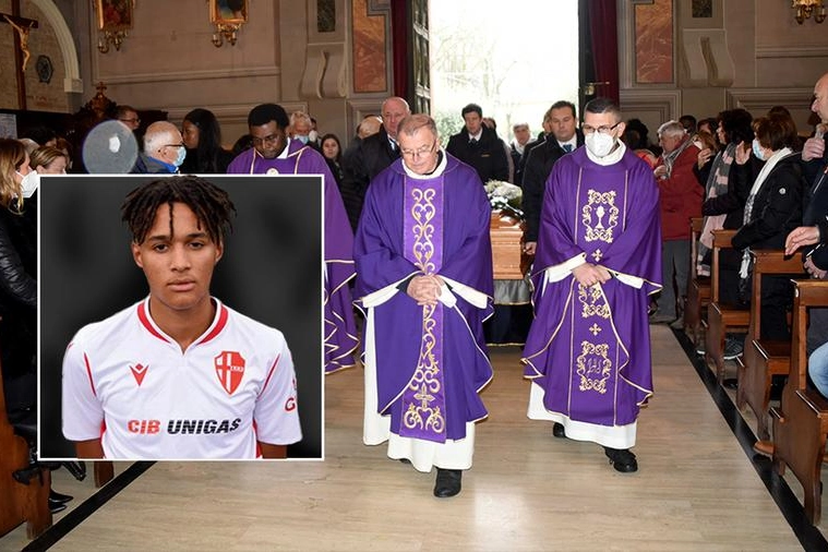 Il funerale del giovane calciatore del Padova