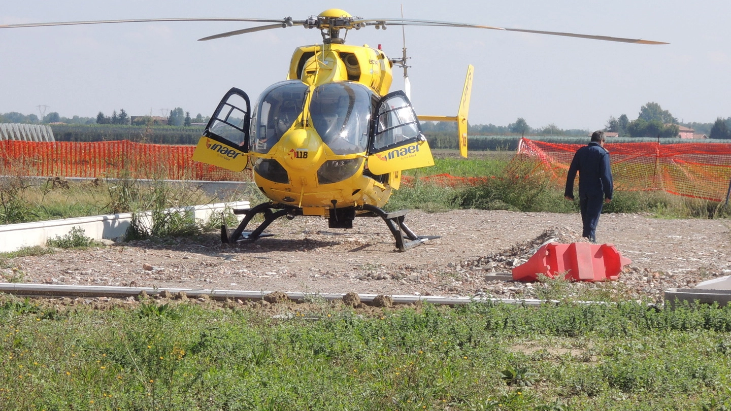 L’elicottero e i sanitari sul posto