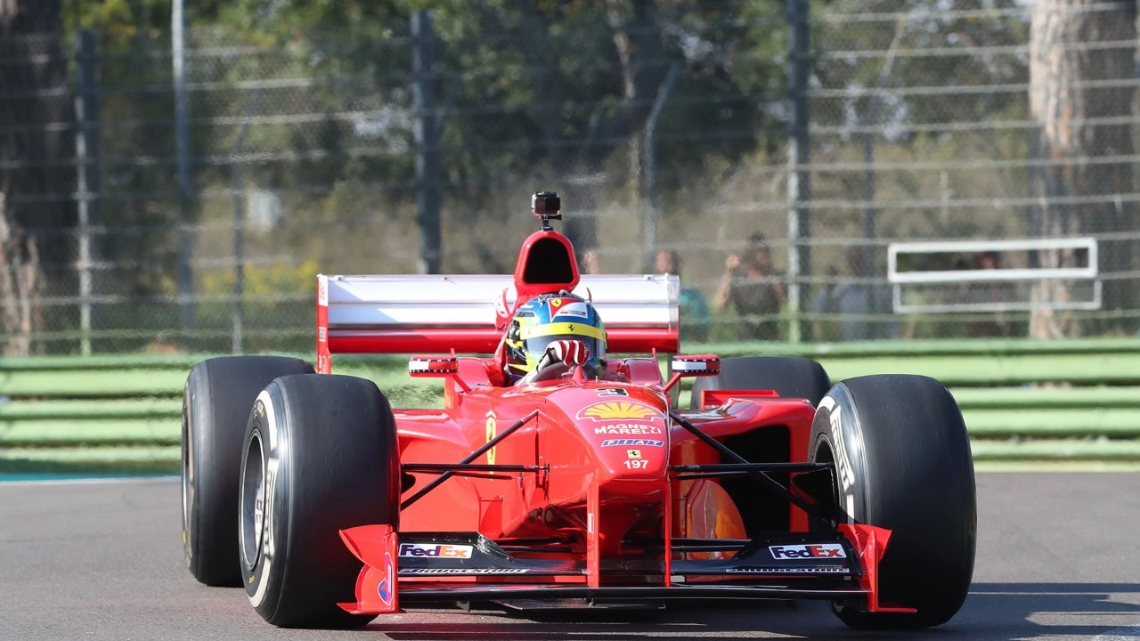 Una delle Ferrari storiche viste oggi in Autodromo