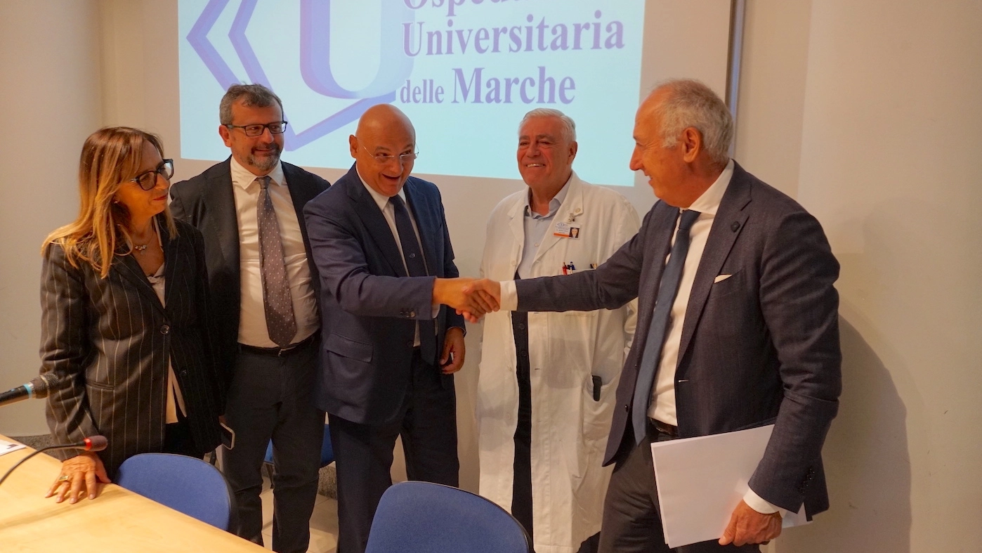 Conferenza indetta dall'Azienda Ospedaliero Universitaria a Torrette dopo il riconoscimento come miglior ospedale d'Italia  secondo il Programma Nazionale Esiti di Agenas