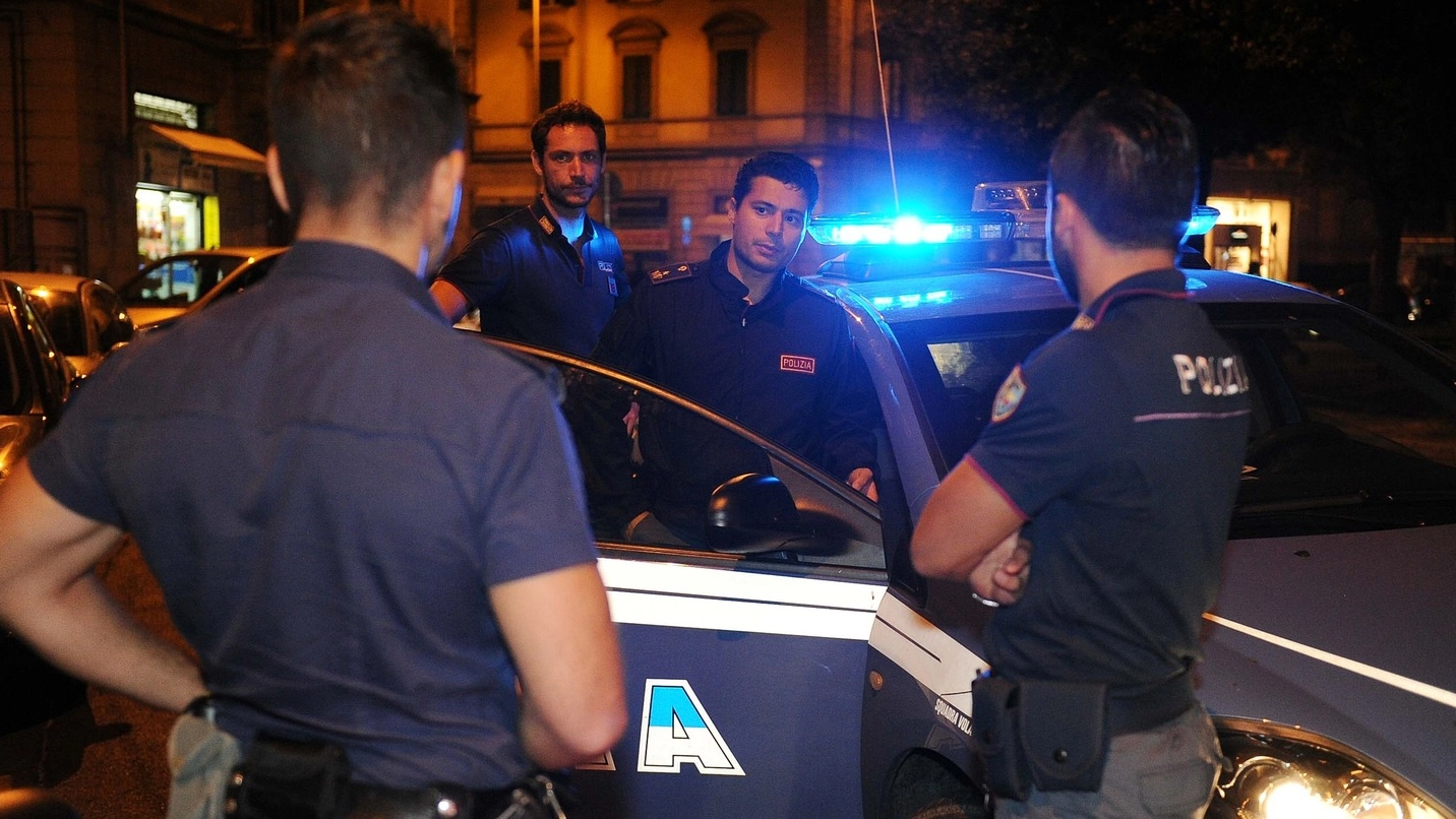 Ancona, bombe carta al parco. Interviene la polizia (foto d’archivio Fornasari)