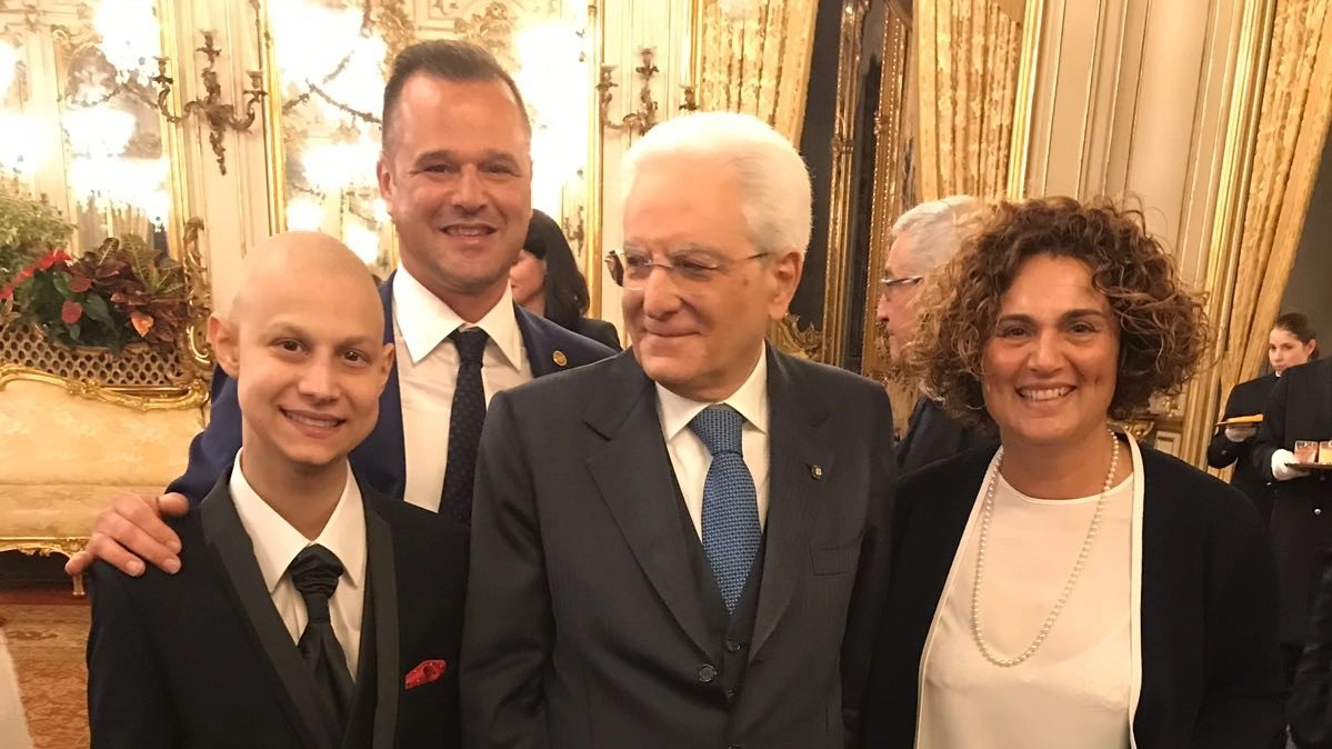 Steven Babbi assieme al presidente Sergio Mattarella ed ai suoi datori di lavoro