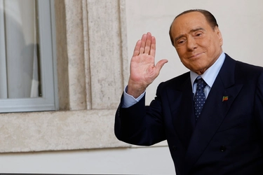 Morto Silvio Berlusconi, le reazioni in diretta. Mattarella: “Grande leader politico”. Il telegramma di Papa Franceso