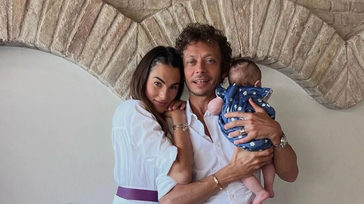Valentino Rossi insieme alla fidanzata  Francesca Sofia Novello e alla figlia Giulietta