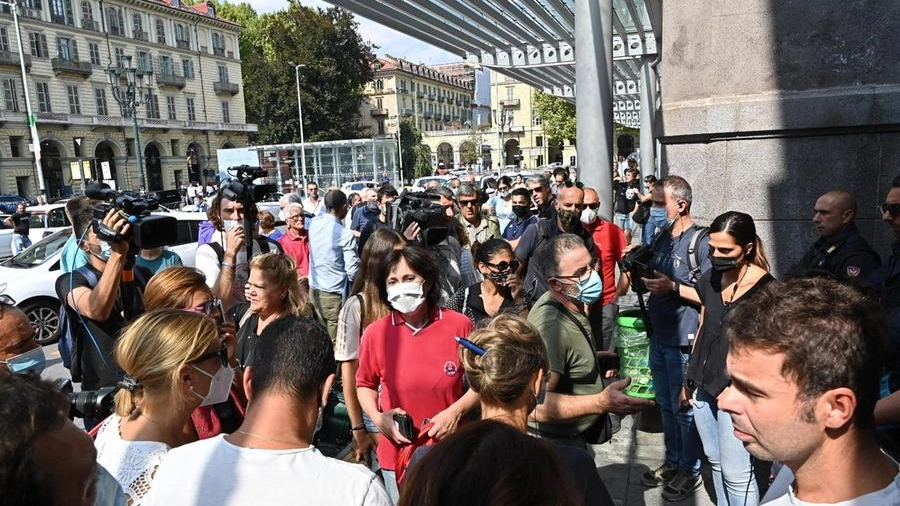 No Green pass, manifestazione a Torino (Ansa)