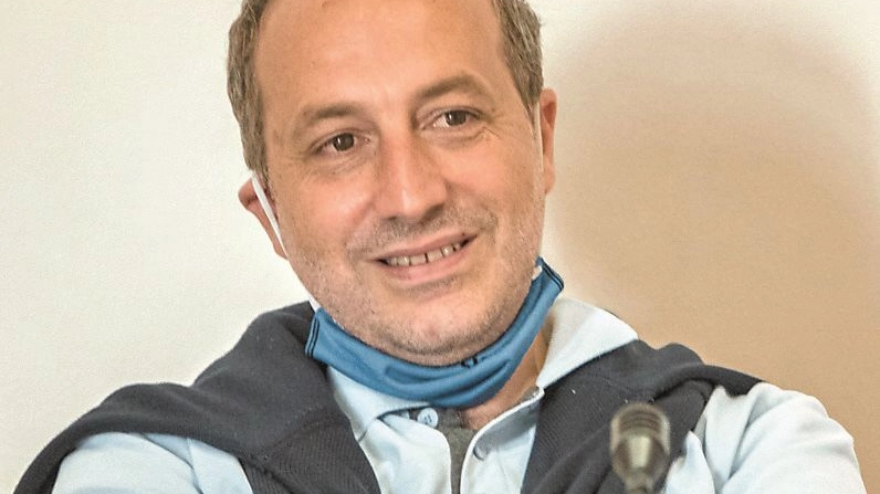 Il sindaco Paolo Calcinaro resta in ospedale per coronavirus