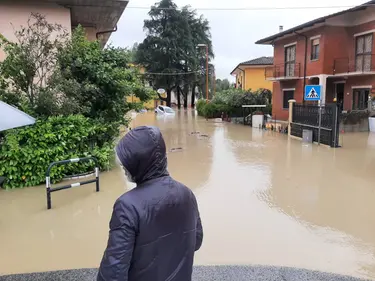 Ciclone su Emilia Romagna e Marche, il meteorologo: perché siamo al centro del maltempo e quando finirà