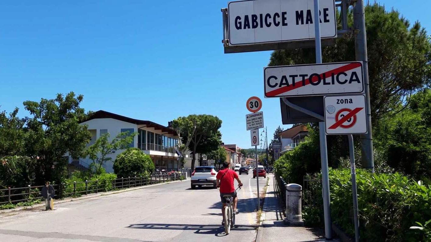 Gabicce Mare e Cattolica, solo un ponte separe le province di Pesaro-Urbino e Rimini
