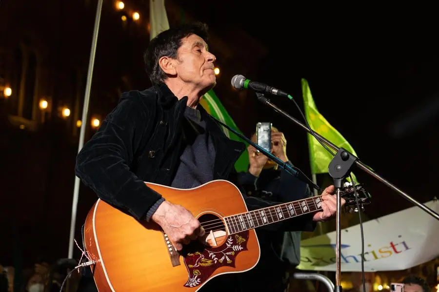 Concerto in piazza per la pace a Bologna, come prenotare i 7mila biglietti disponibili