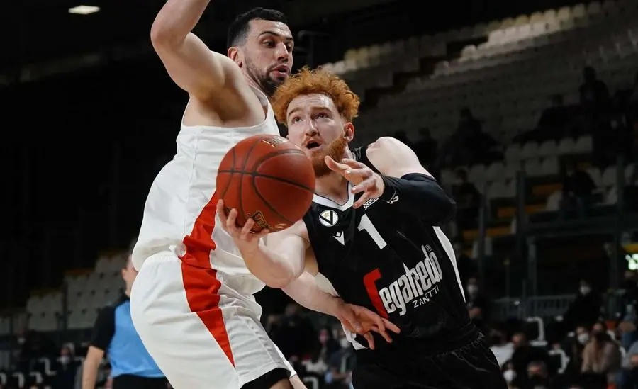 Weems cancella tutte le paure della Virtus