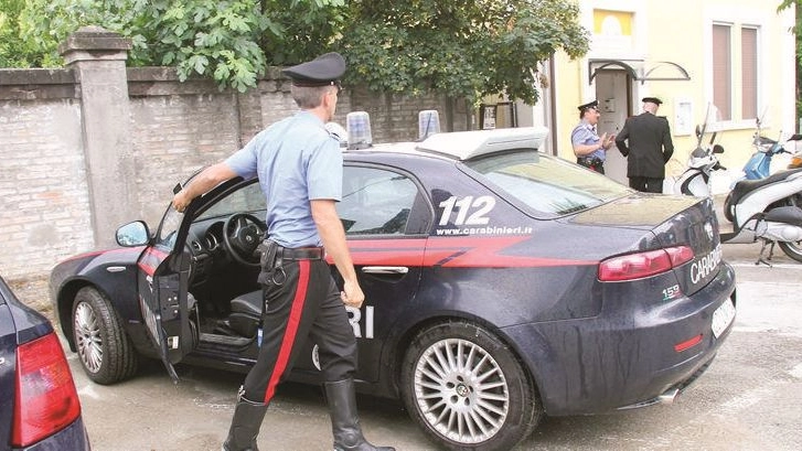 Terremoto, evacuato da una comunità muore di overdose a Marotta: carabinieri sul posto