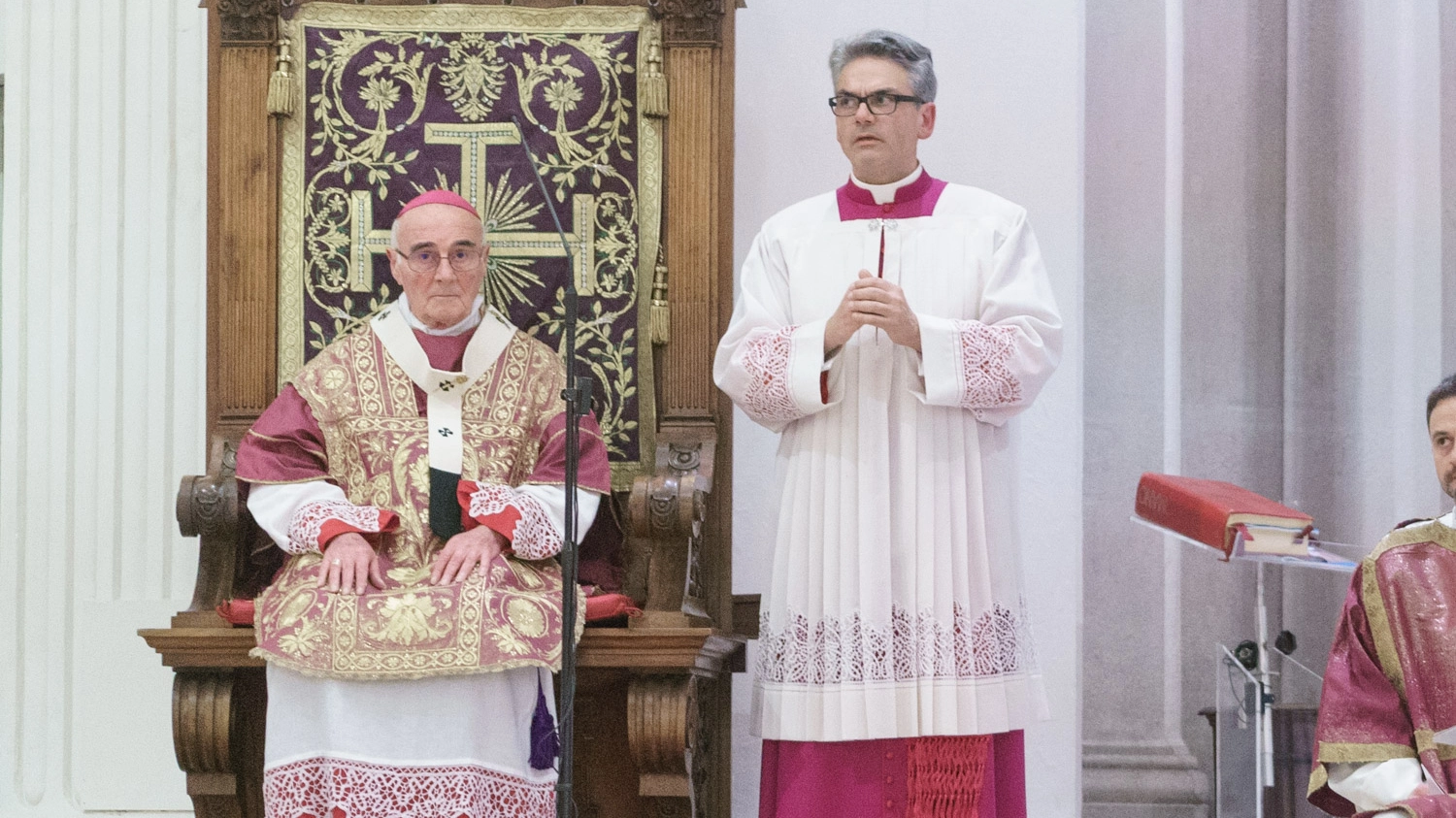 Fermo, il vescovo Conti con don Osvaldo Riccobelli