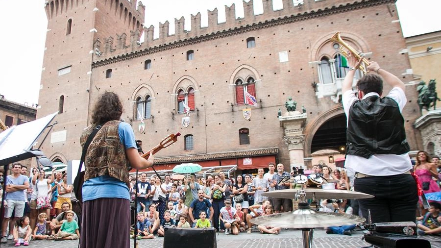 Buskers Ferrara 2022, da Comacchio alla città: "Si torna in piazza e tra la gente"