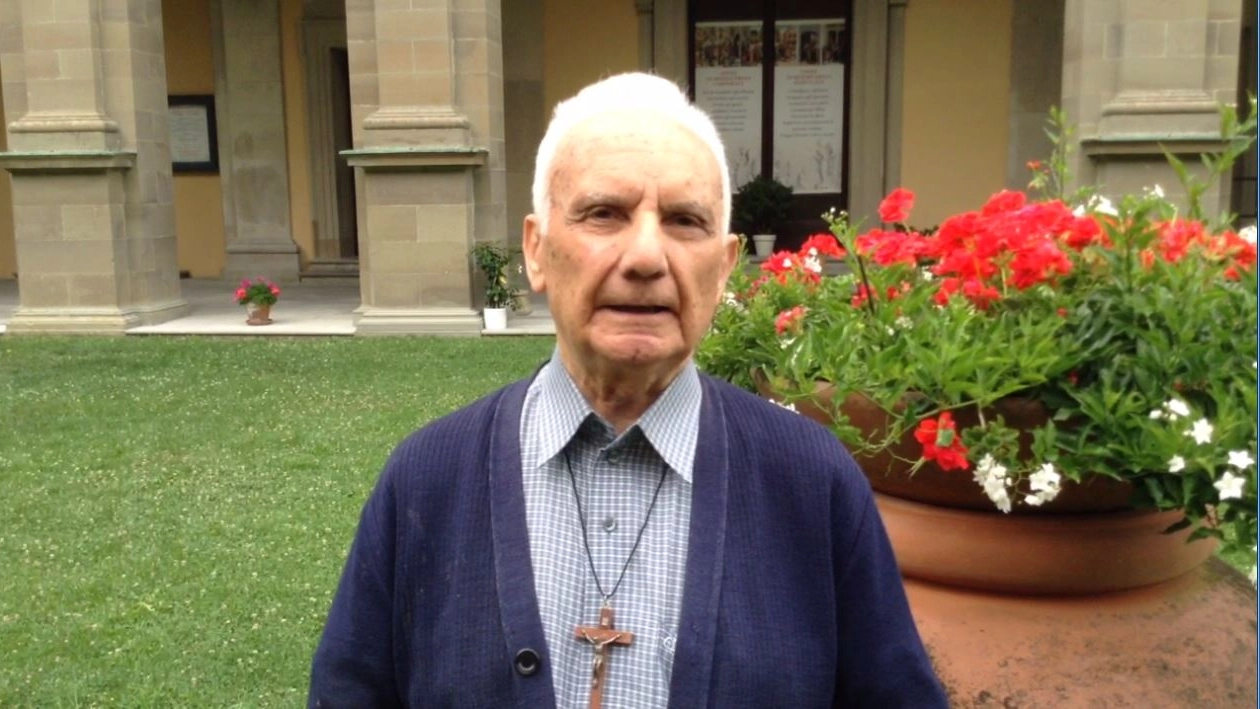 Padre Ferruccio Lenzi, il sacerdote più anziano del santuario di Bocca di Rio