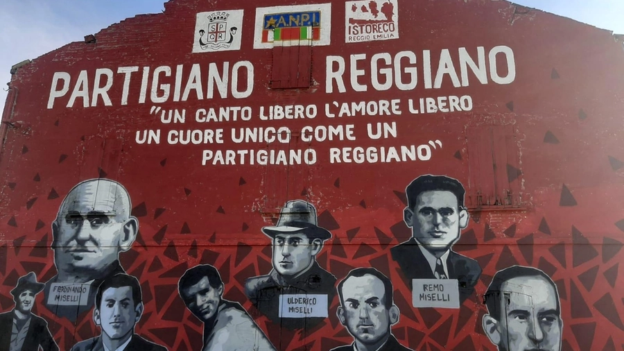 Il murale, dedicato alle vittime dei nazifascisti di Villa Sesso (Reggio Emilia)